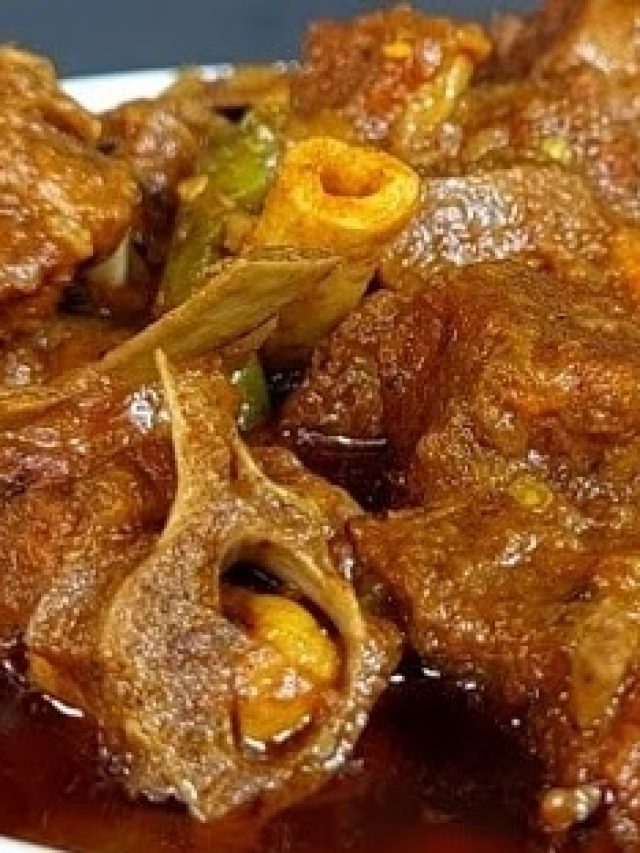 খাসির মাংস হাতে তুললেই গলে পড়বে, শুধু ম্যারিনেশনে মেশান এটি