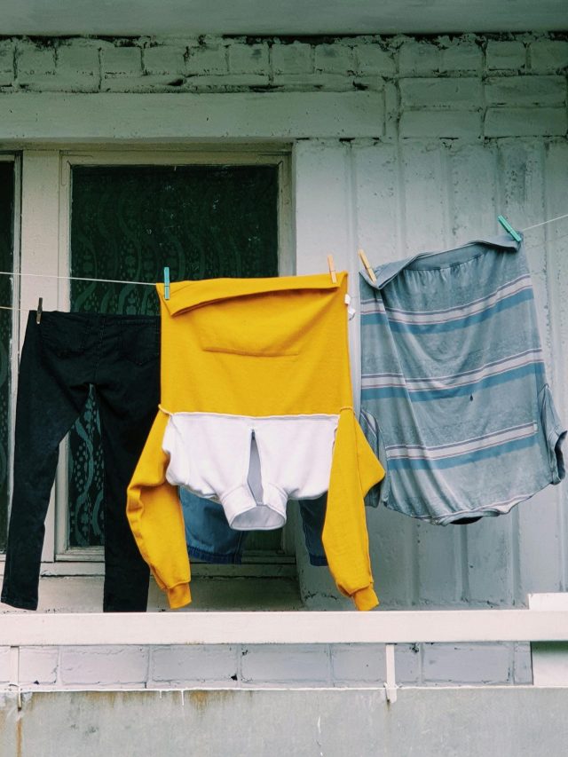 বর্ষাকালে জামাকাপড় দ্রুত শুকোবে-দুর্গন্ধও হবে না, রইল দারুণ ট্রিকস