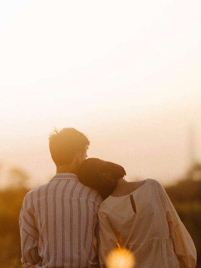 দু'জনের বয়সের ফারাক কি প্রেমে বাধা হতে পারে?