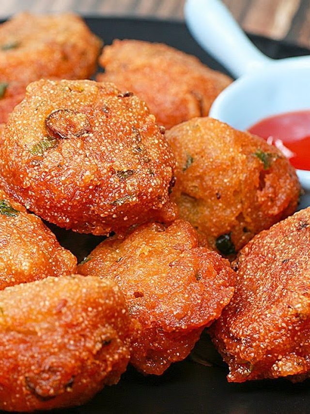 ১০ টাকার সুজি আর ২ টো ডিম, এই পকোড়া দিয়ে জমবে বিকেলের চা