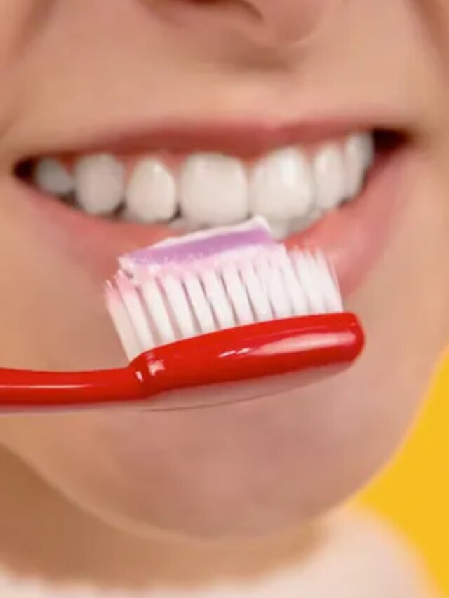 কত দিন অন্তর টুথব্রাশ বদল করলে দাঁত ভালো থাকে? বলছেন ডাক্তার