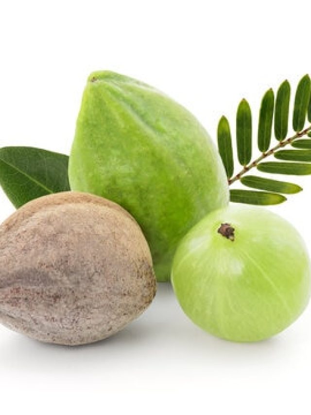 খাবেন সকালে, খেলা হবে রাতে! জানুন ত্রিফলার গুণ