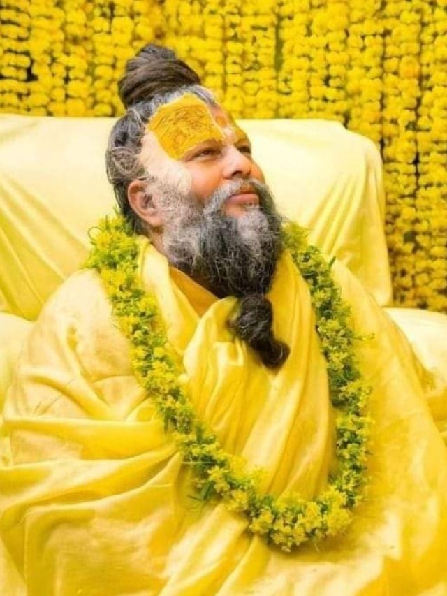 এই লোকদের সঙ্গে  বন্ধুত্ব ভুলেও নয়, কেন বলছেন প্রেমানন্দজি মহারাজ?