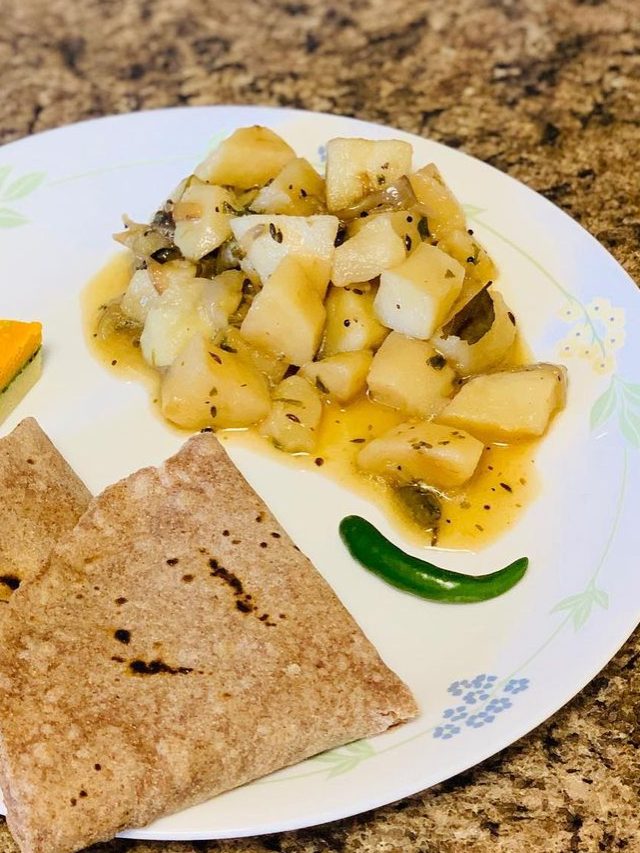 সাদা আলুর তরকারির স্বাদ বদলে যাবে, কালোজিরে নয় দিন এই 'স্পেশাল' ফোড়ন