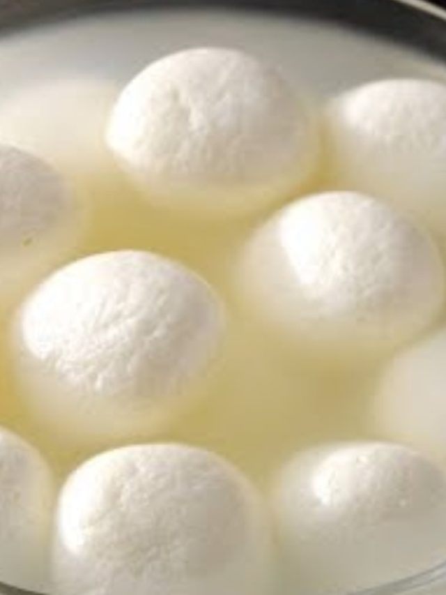 চিনি ছাড়া রসগোল্লা স্বাদে ঠিক যেন অমৃত! এভাবে বানিয়ে নিন ঝটপট