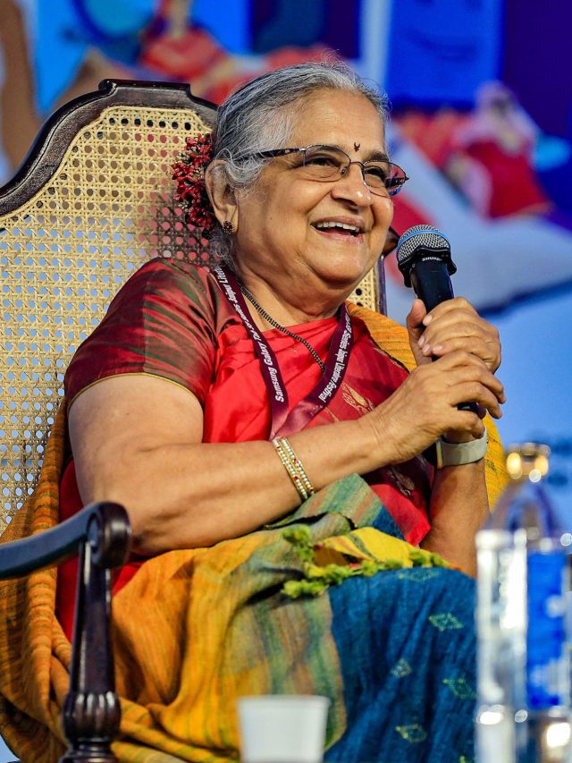 স্ত্রীদের সুধা মূর্তির টিপস, স্বামীকে লুকিয়ে করুন এই কাজটি