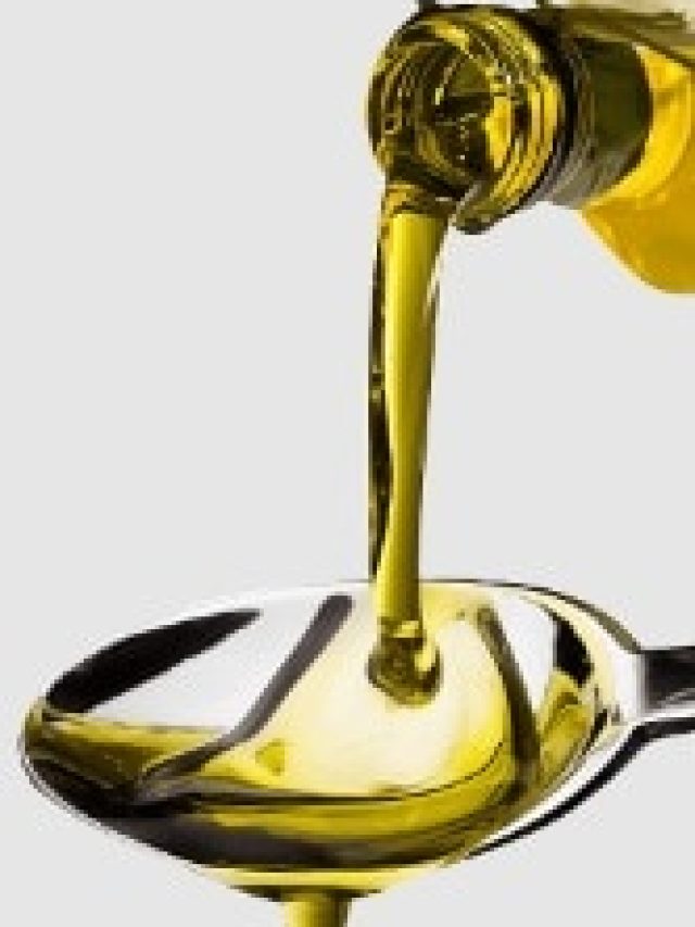 নারকেল তেলে  ফেলুন এই বীজ, ৬০ বছরেও গজাবে কালো কুচকুচে চুল