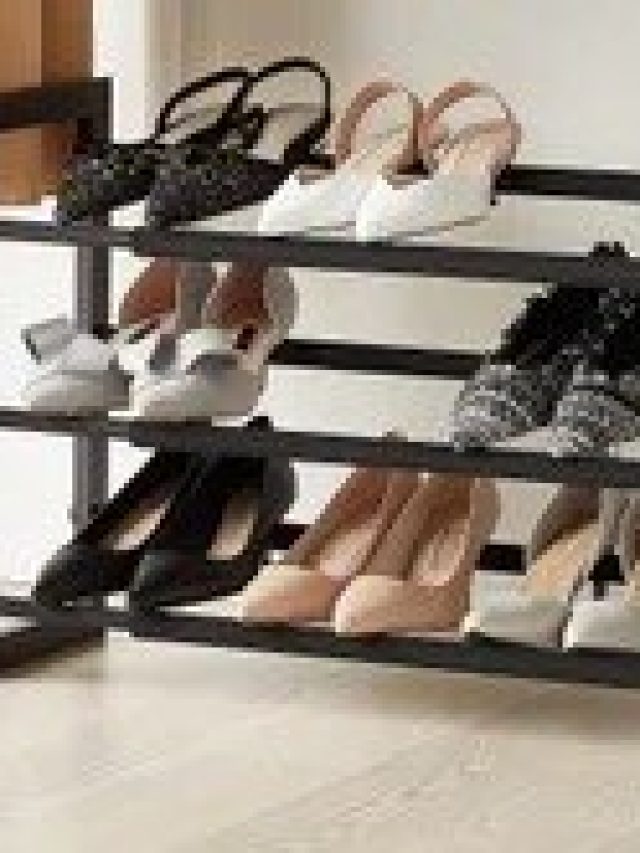 বাড়ির এখানে জুতো রাখুন, এদিক-ওদিক থেকে টাকা আসবে