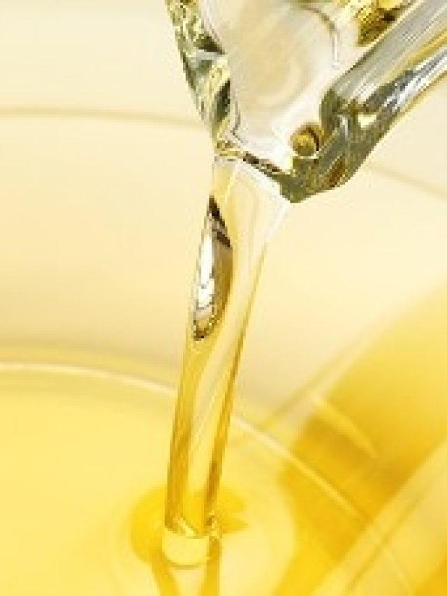 এক ফোঁটা এই তেল মাথায় ছেটান, বুড়ো হলেও গজাবে কালো কুচকুচে চুল