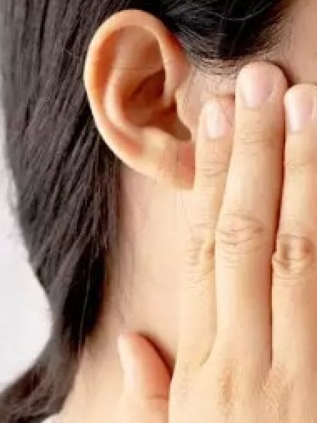 কানে খোলের পাহাড়? শুধু দিন কয়েক ফোঁটা, গলগল করে বেরোবে পচা ময়লা