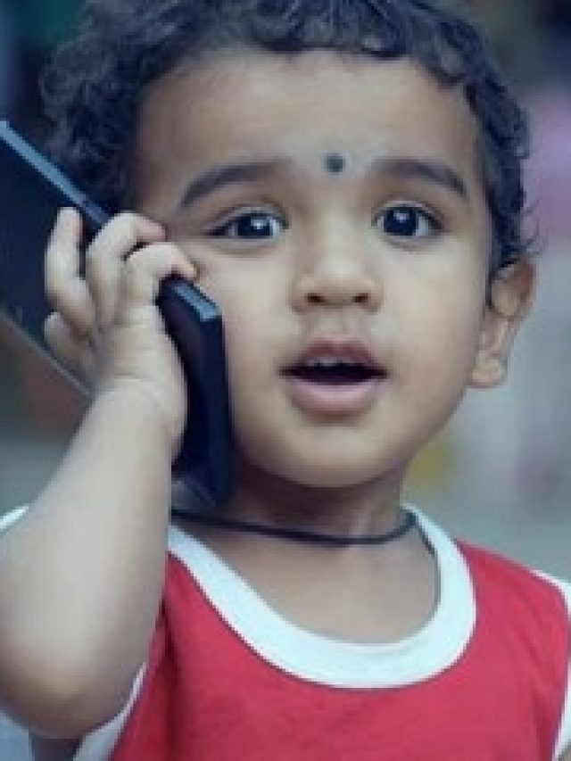 মোবাইলে না দেখলে খেতেই চায় না বাচ্চা? এই উপায়ে বদলান অভ্যাস