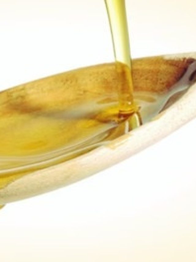 রোজ রাতে লাগান এক ফোঁটা সর্ষের তেল, ৫০ বছর পরেও চরম সুখ