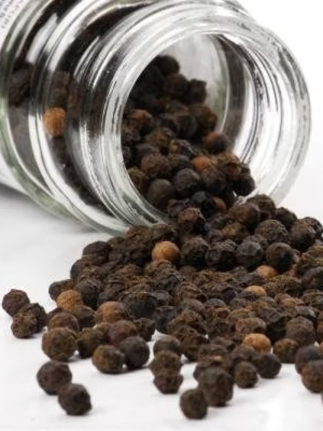 গোলমরিচের সঙ্গে মেশান এই জিনিস, কোনও রোগ ছুঁতে পারবে না