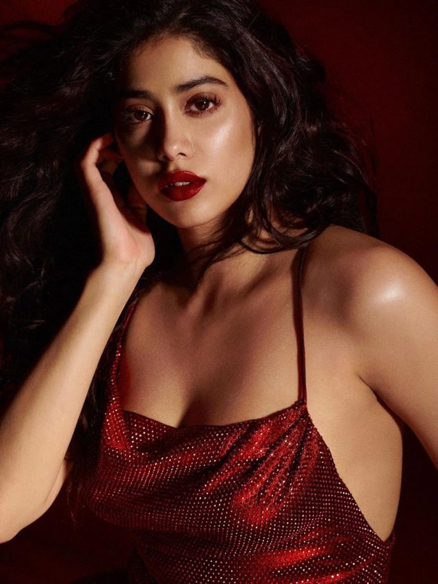 রোজ একটা করে ঢ্যাঁড়শ, আপনার চামড়া হবে মোমের মতো পেলব আর মসৃণ