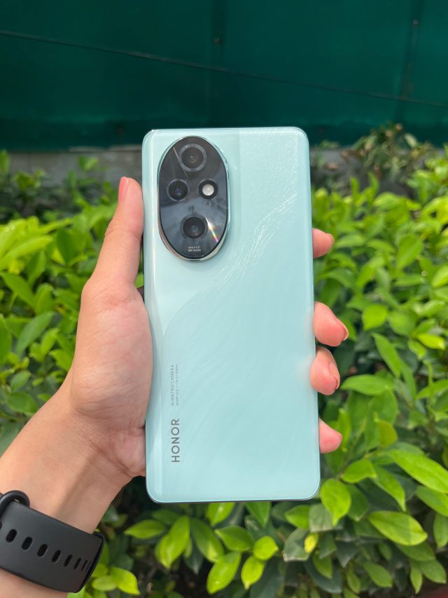 Honor 200 Pro first impressions: An eye-catching phone that is not easy on the pocket