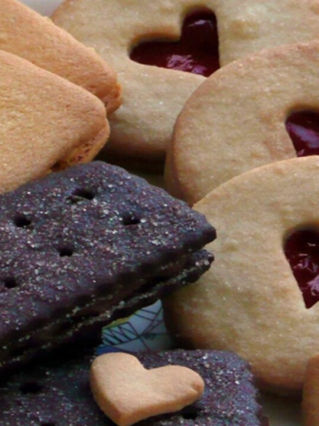 নেতিয়ে পড়া বিস্কুট মুহূর্তে মতো হবে মুচমচে, গোপন ট্রিকস