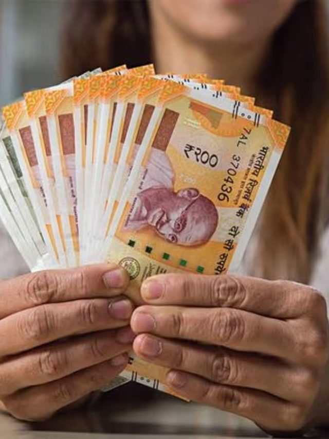 এই ৬টি শুভ জিনিস বাড়িতে রাখুন, সারা বছর টাকার অভাব হবে না