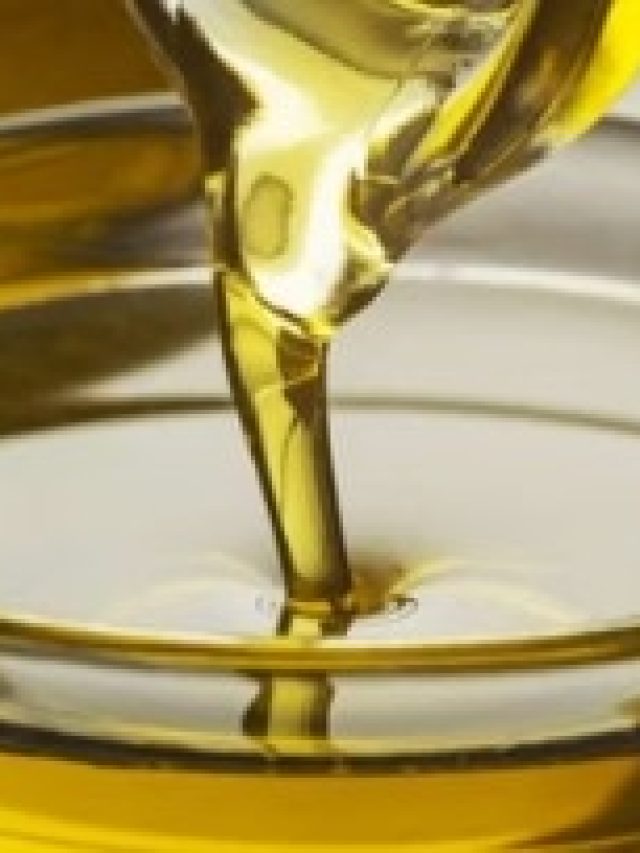 এই ফুল ফেলুন  নারকেল তেলে,  কালো কুচকুচে চুল গজাবে বুড়ো বয়সেও