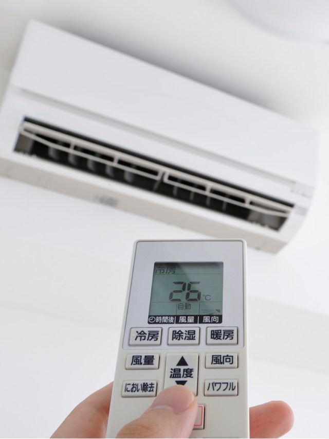 এসি বার বার অন অফ করছেন? কী হয় জানুন