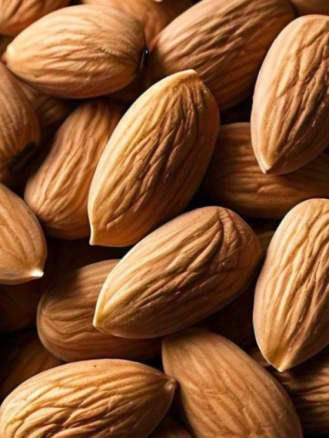 আমন্ড খেলেই বাড়বে ব্রেন পাওয়ার, আর কী লাভ পাবেন?