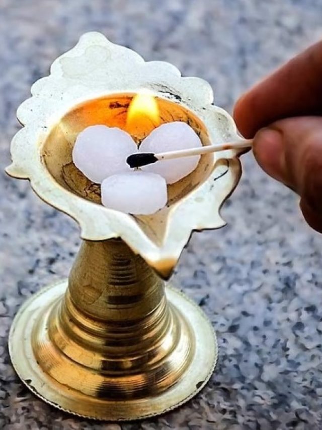 গন্ধেই বাড়বে উত্তেজনা, ভালোবাসা চরমে উঠবে কর্পূরের লাড্ডু খেলে