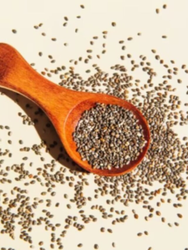 মাছের চেয়ে বেশি ওমেগা থ্রি এই সস্তার বীজে, বয়স বাড়লেও বৃদ্ধ হবেন না