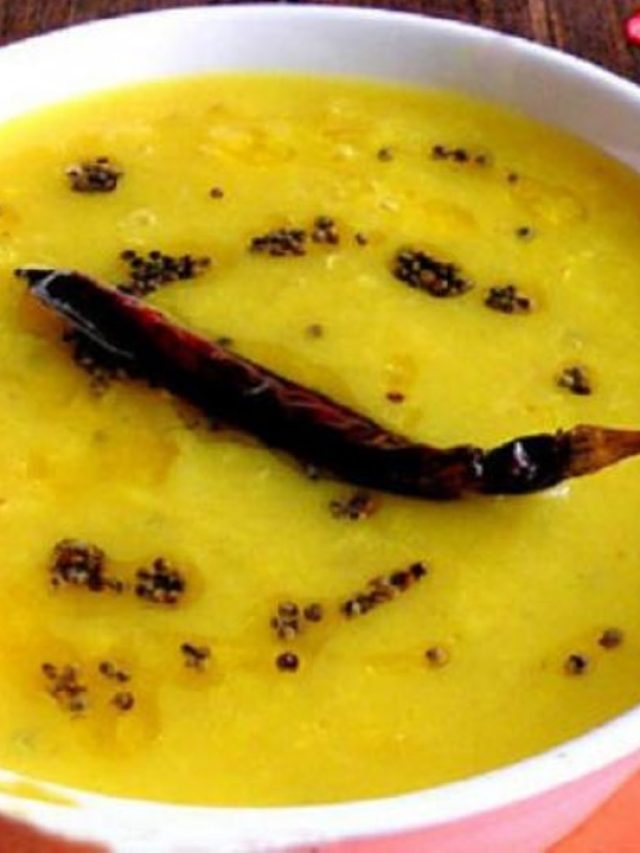 ডাল খাওয়ার সঠিক সময় জানেন? না জেনেই খাচ্ছেন