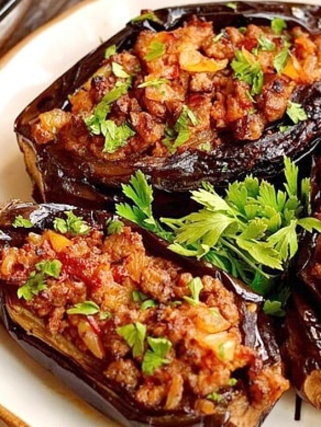 পোড়া-ভাজা খেয়ে জাস্ট বোর, দোলমা বানিয়ে খোদ বেগুনকেই চমকে দিন