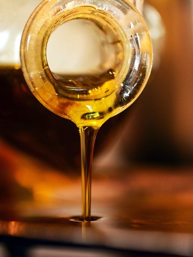 স্বাস্থ্যের চরম শত্রু, আজকেই রান্নাঘর থেকে তাড়ান এই ৫ তেল