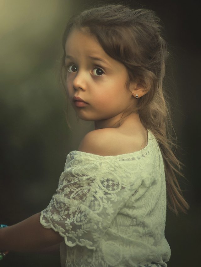 বাবা-মায়ের এই ৫ ভুলেই দূরত্ব বাড়ে, কাছে আসে না সন্তান