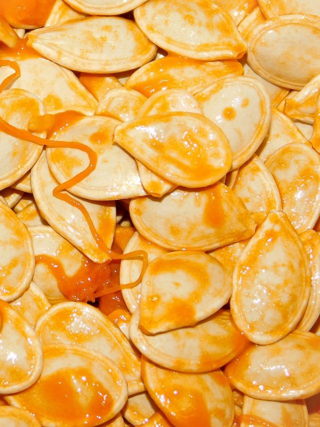 শোওয়া মাত্র ঘুম আসবে নিমেষে, খান এই সস্তার বীজ