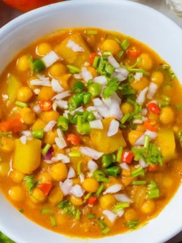 রথের মেলার নিরামিষ ঘুগনি, বাড়িতে বানালে একই স্বাদ পাবেন