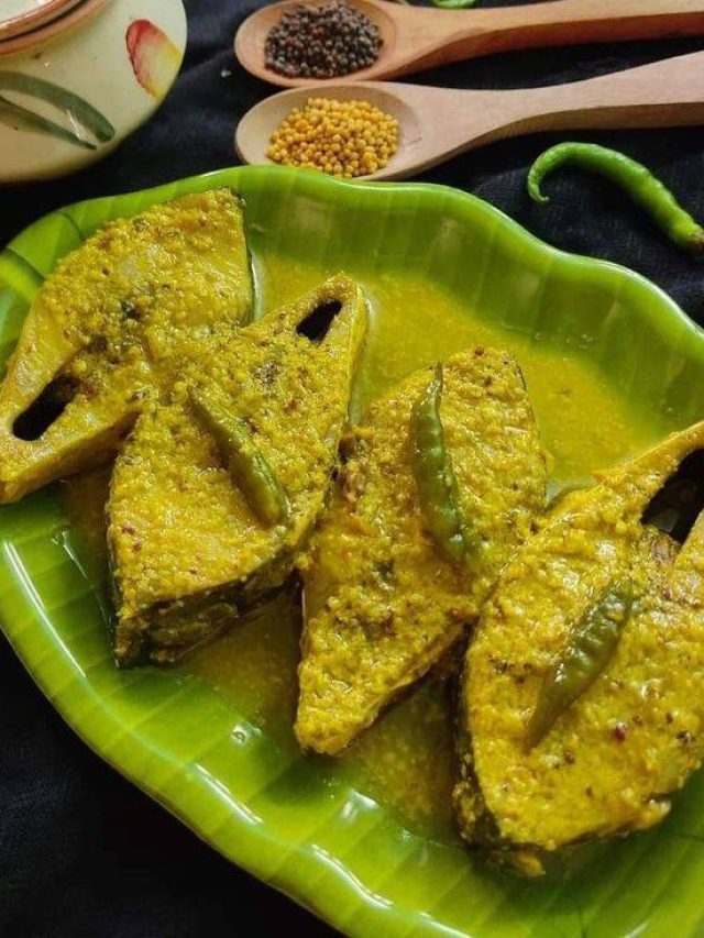 ভাজা নাকি কাঁচা, ঝোল-ঝালে কেমন ইলিশ দিলে স্বাদ পাবেন ষোলো আনা?