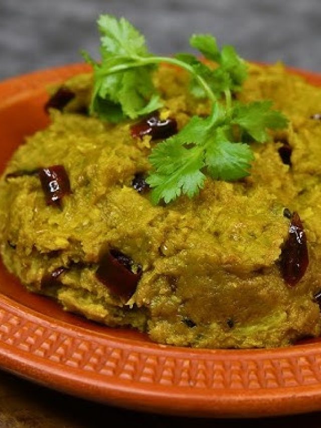 বেগুন ভর্তা যাবেন ভুলে, সাবেকি ঝিঙে পোড়া খেয়েই দেখুন