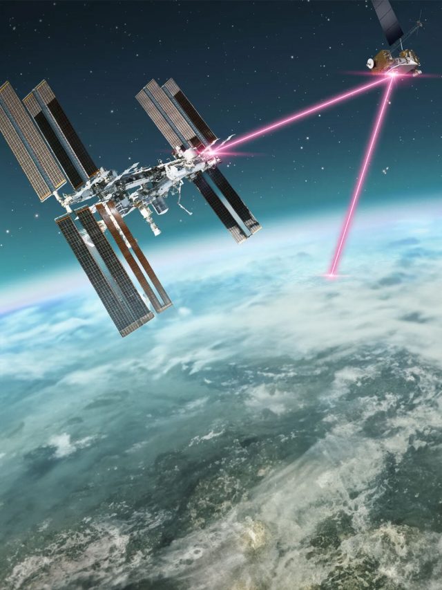 'Space in Ultra HD': NASA broadcasts first 4K video from an aircraft to International Space Station