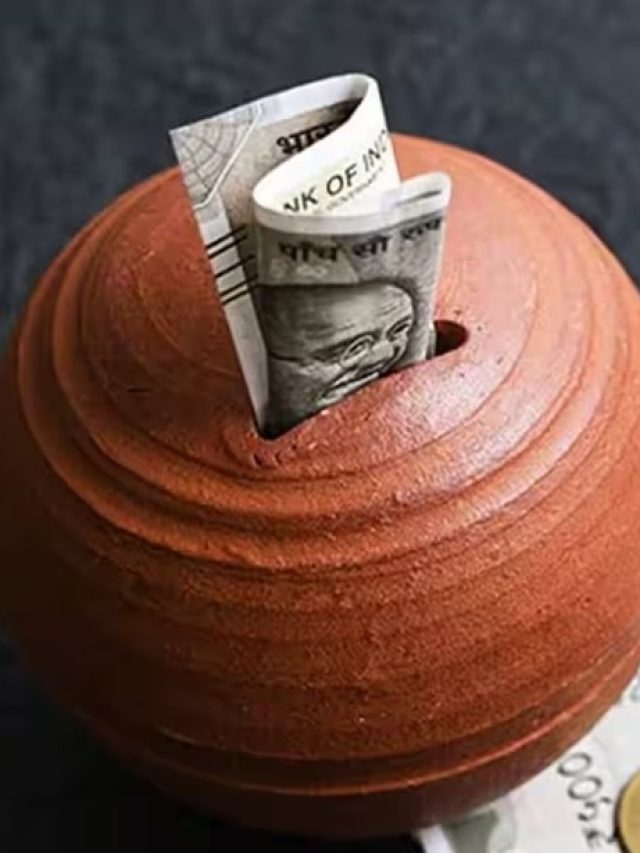 কোন বয়স থেকে সঞ্চয় করা শুরু করবেন? খুবই দরকারি তথ্য