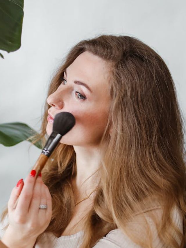 ব্লাশ লাগাবে না, এই ৫ নিয়ম মানলে গাল এমনিই হবে গোলাপি