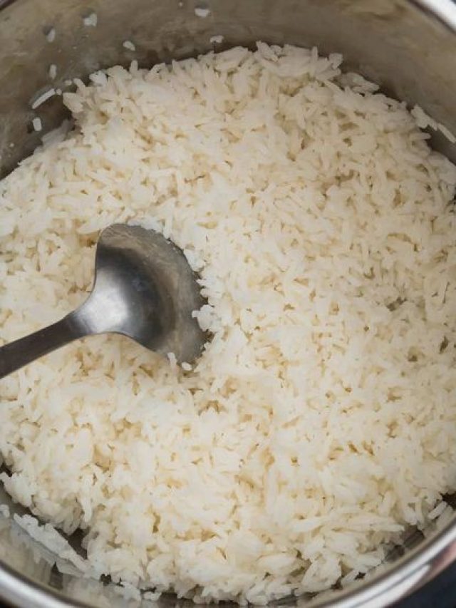 গলা ভাত ঝরঝরে করবেন কীভাবে? টিপস অভিজ্ঞ রাঁধুনির