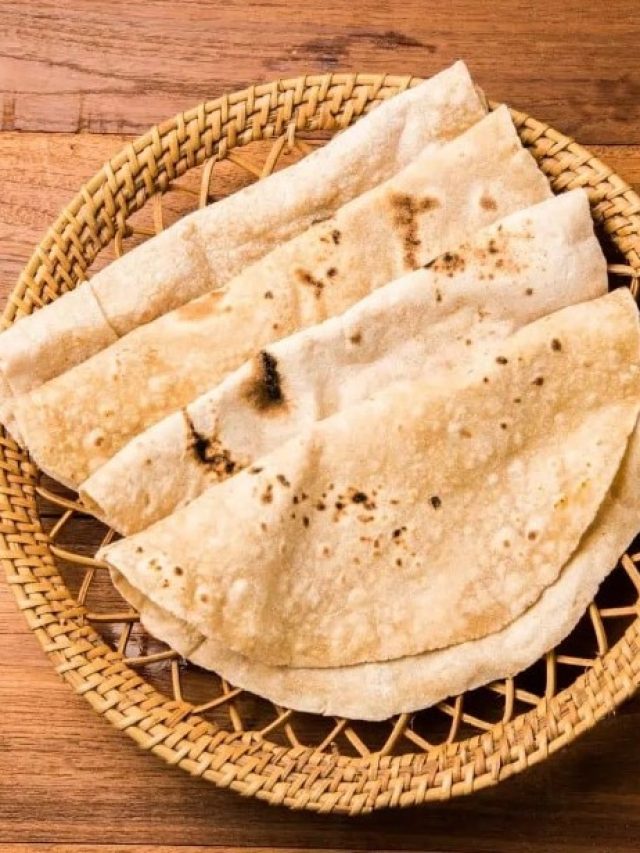 সাদা এই জিনিস দিয়ে আটা মাখুন, এক আঙুলেই রুটি ছিঁড়তে পারবেন