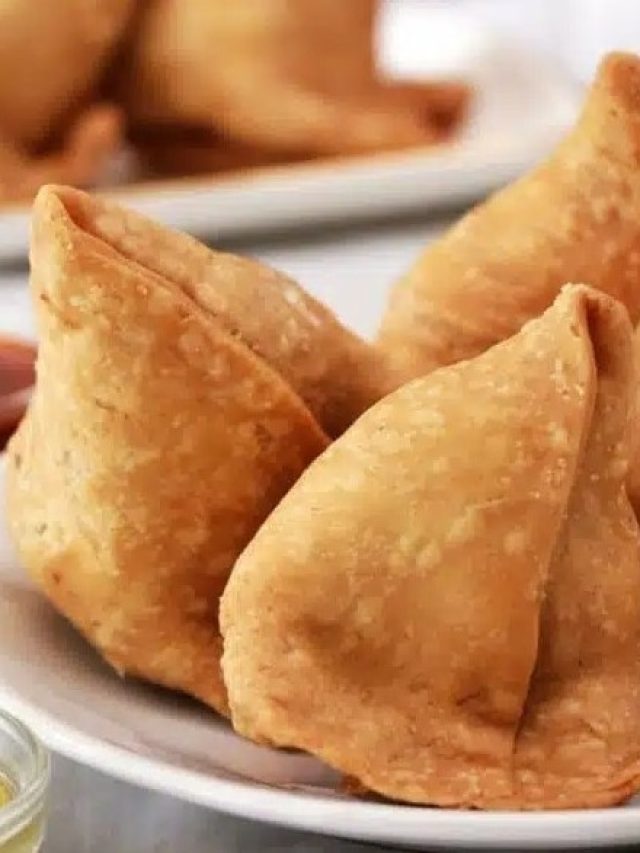 গরম গরম সিঙাড়া খেতে তো ভাল, কিন্তু কারা খাবেন না?