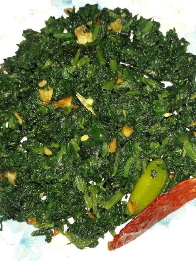 সকালে না রাতে? শাক খাওয়ার সঠিক সময় অনেকেই জানেন না