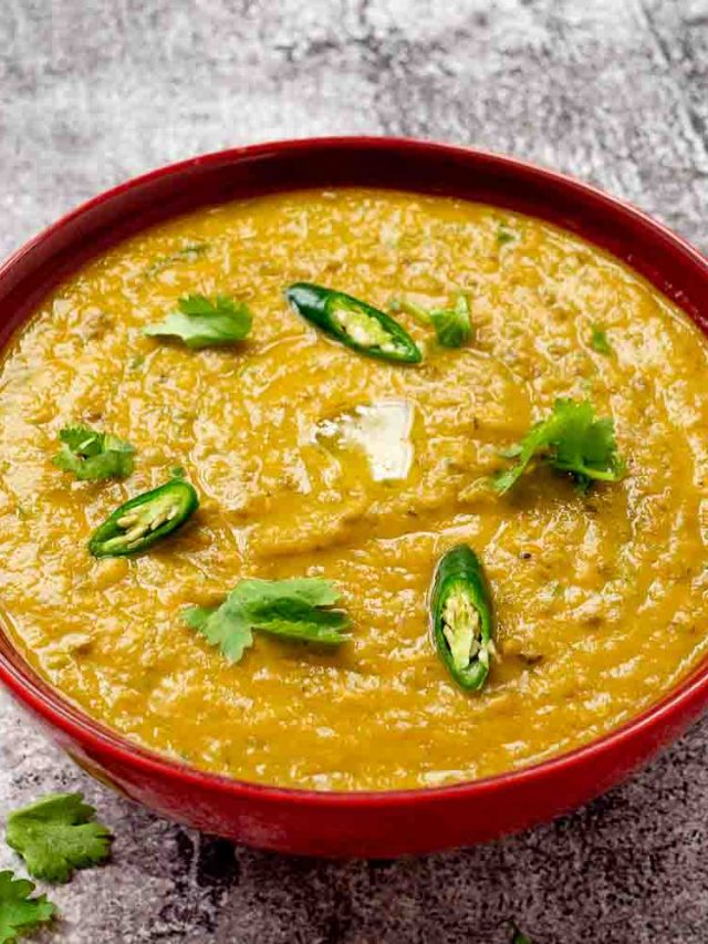 দক্ষিণী এই পাতা দিয়ে মুগডাল রেঁধে দেখুন, অন্য সব স্বাদ ভুলবেন