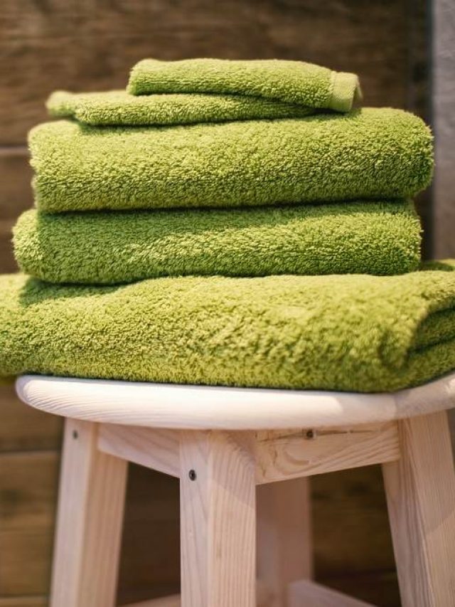 খড়খড়ে তোয়ালে তুলোর মতো নরম করবেন কী করে? মানুন পাড়ার ধোপার টিপস