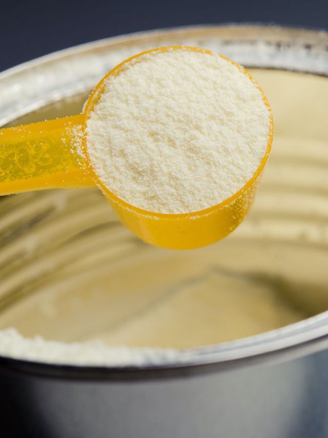 দোকান থেকে কিনতে হবে না, মাত্র ২টো জিনিস দিয়ে বাড়িতেই হবে খাঁটি গুঁড়ো দুধ