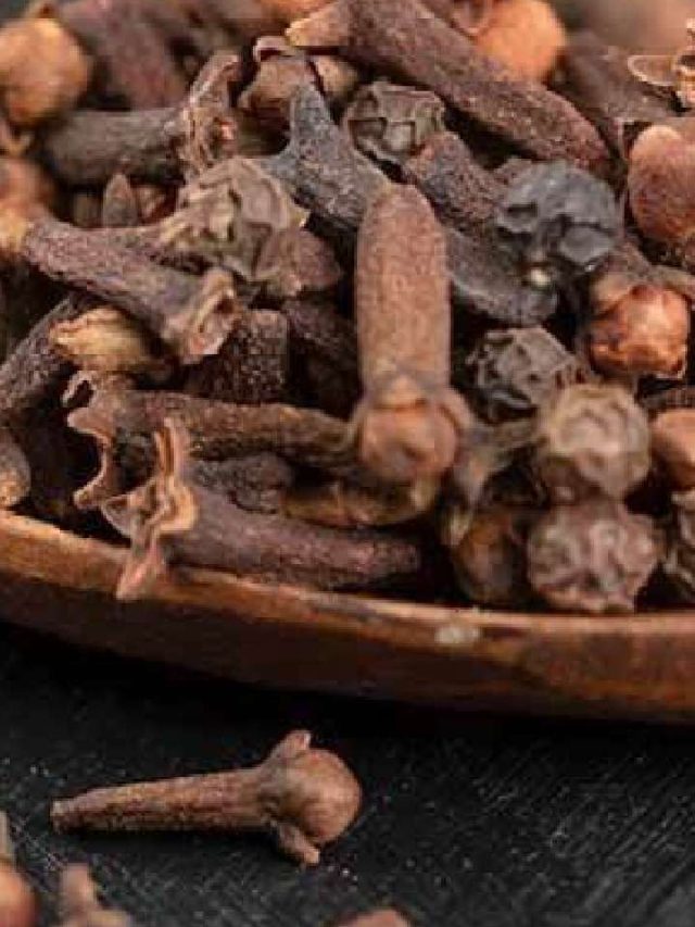 বুকপকেটে রাখুন ২-৩টে লবঙ্গ, ব্যাস খেলা শুরু...