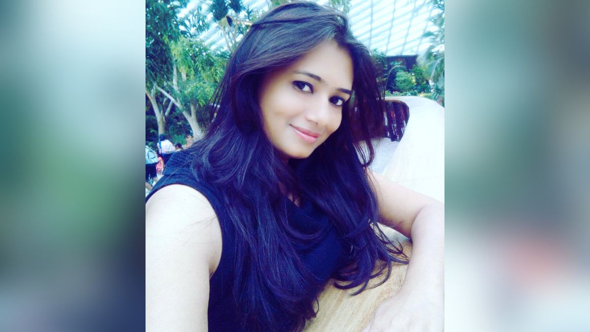 ख़ता यही कि कभी बात न काटी हमने... शायरा निधि कशिश के चुनिंदा शेर