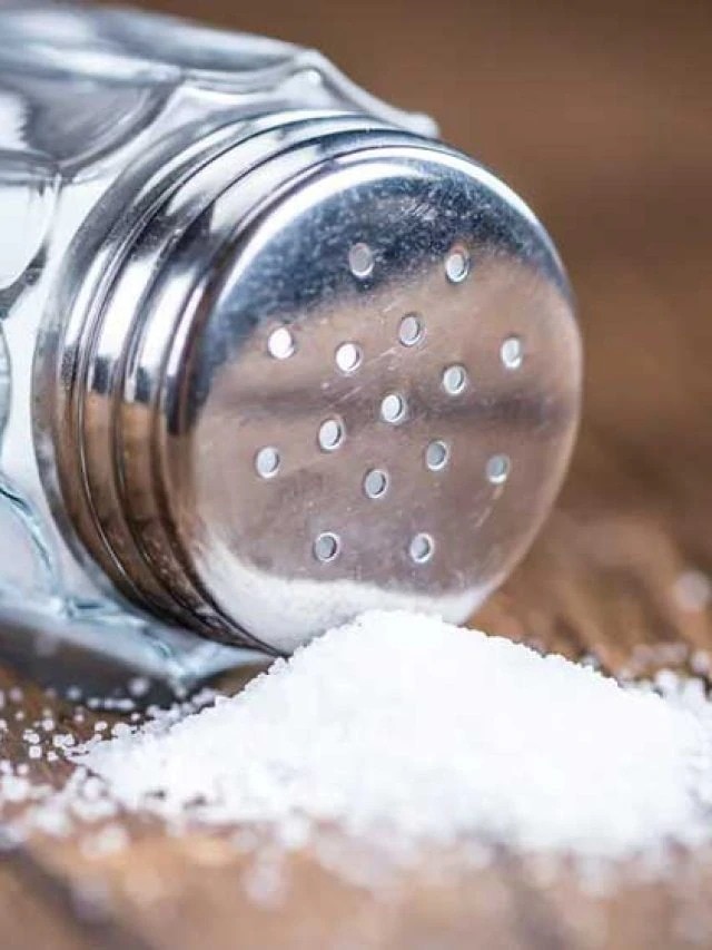 ভেজাল নুন খাচ্ছেন না তো? জানতে করুন এই সহজ পরীক্ষা