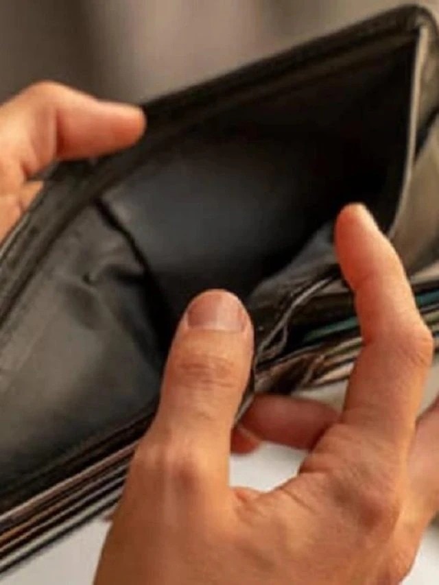 ভুলেও বাড়ির এখানে টাকা-পয়সা রাখবেন না, কাঙাল হতে সময় লাগবে না