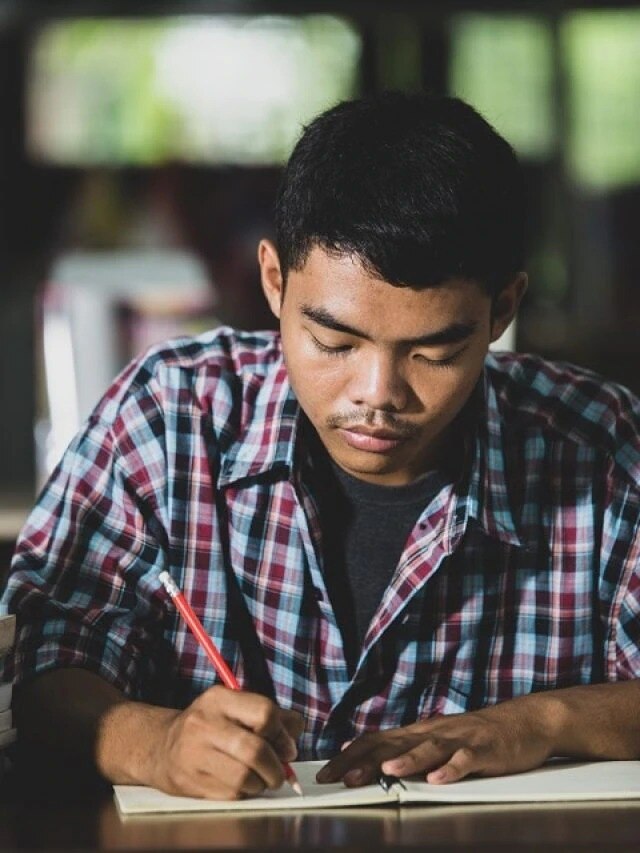 পড়াশুনোয় মন নেই, এই ৫ টিপসে ফার্স্ট হবে সন্তান