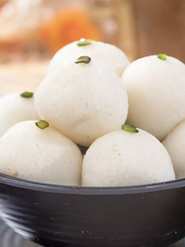বেঁচে যাওয়া পাউরুটি দিয়ে বানিয়ে নিন রসগোল্লা, রইল রেসিপি